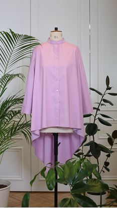Picture of Lila back curved hem shirt